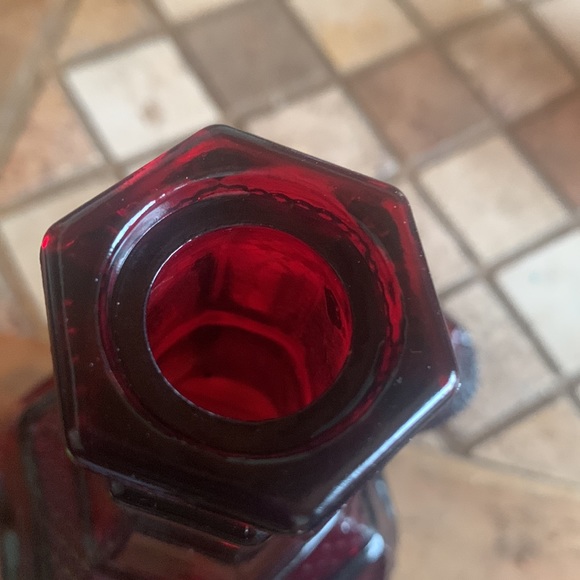 Avon 1876 Cape Cod Ruby Red Wine/Bubble Bath Decanter. Collectable Set/2 - Picture 8 of 12